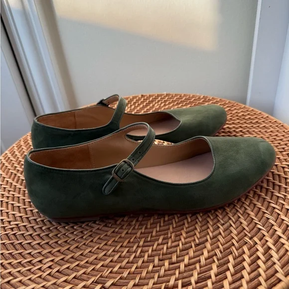 FORTRESS OF INCA in Moss Green Suede Flats - Picture 3 of 6